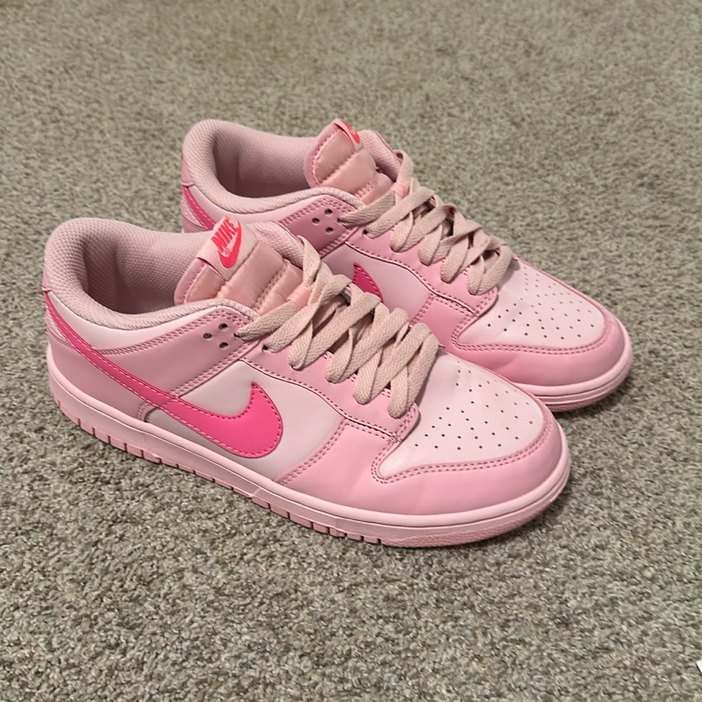 Pink Nike dunks